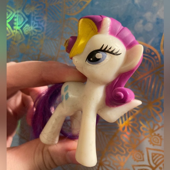 SOLD in Bundle / B1G2 - MLP Rarity Toy Horse Pony Figure - Buy 1, Get 2 FREE - Picture 2 of 7